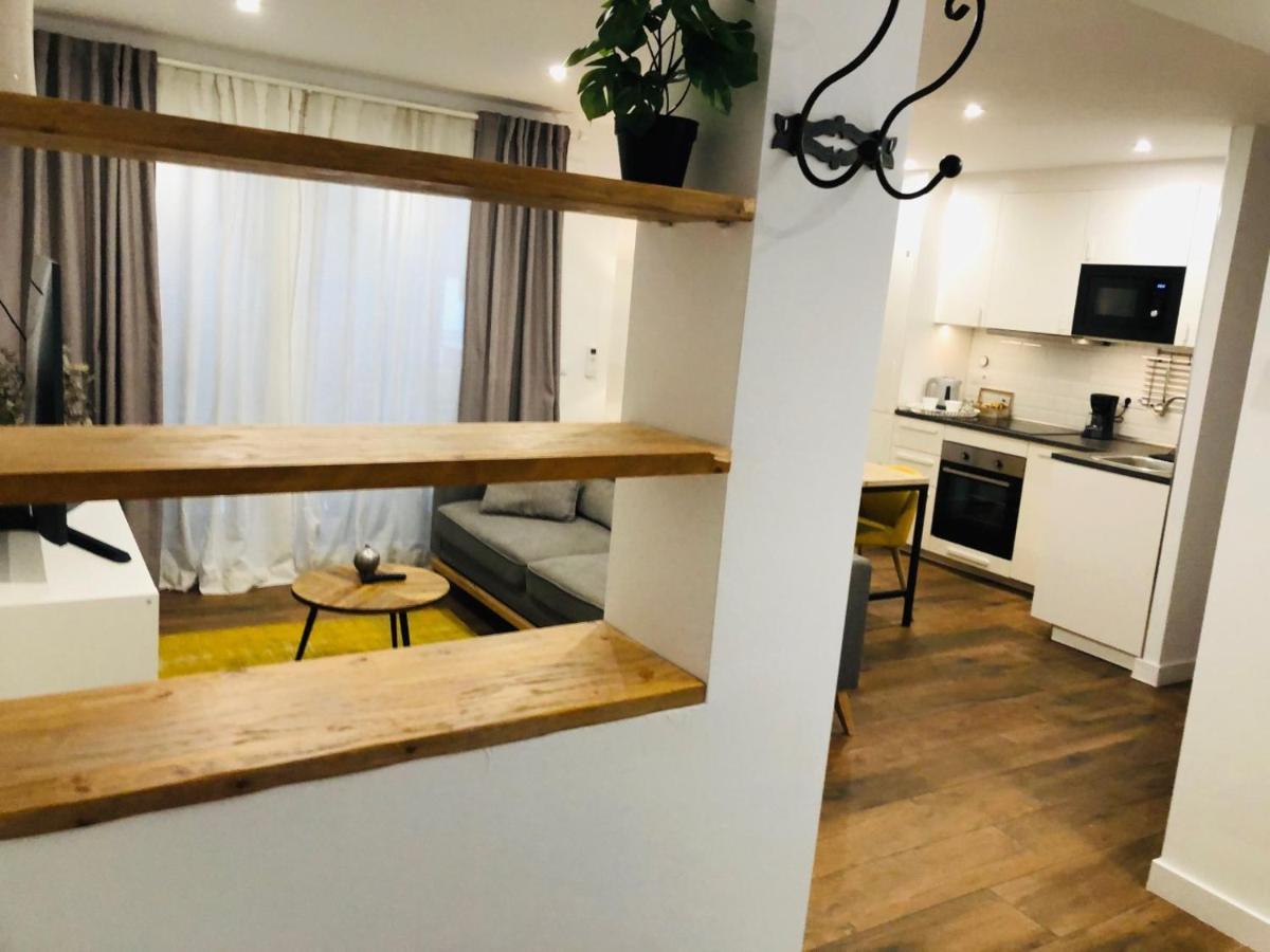 Petit Apartment Los Remedios Seville Ngoại thất bức ảnh