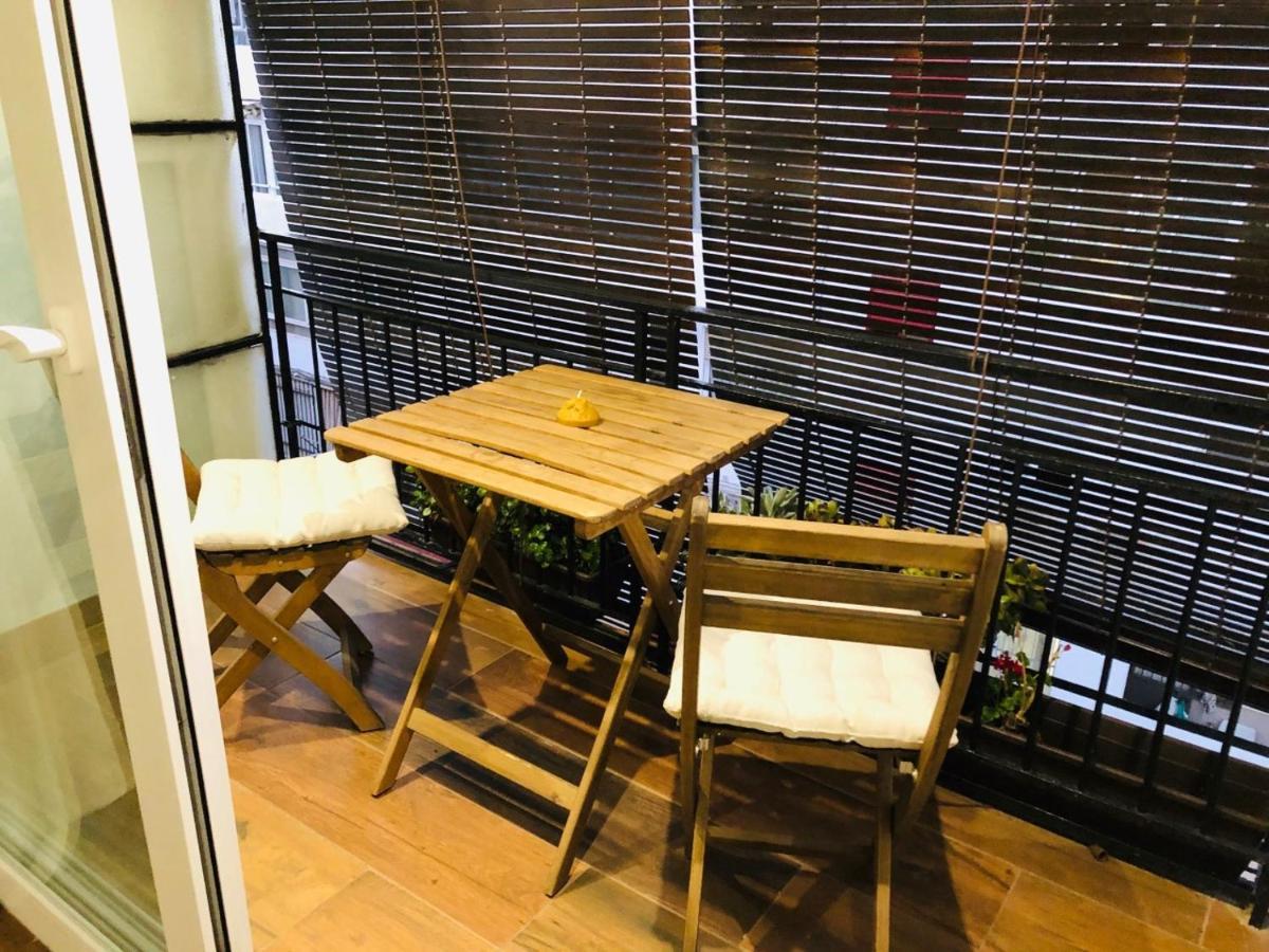 Petit Apartment Los Remedios Seville Ngoại thất bức ảnh